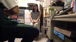 spes010【ちはる】スーパーの人妻ちゃんねる エロGIF 1
